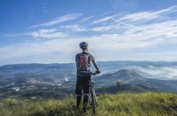 3 Best 12V 40Ah LiFePO4 Batteries for Electric Bikes in 2025 — Long Range, Fast Charge, Low Weight