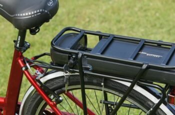 The 5 Best 24V 8Ah LiFePO4 Batteries for E-Bikes in 2025 — Long Range, Fast Charge, Low Weight